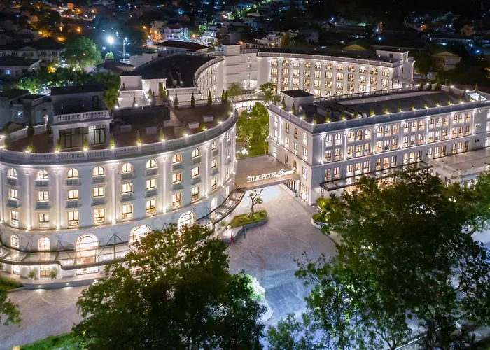 Silk Path Grand Hue Hotel